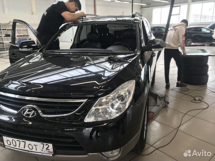 Лобовое стекло Opel Astra H 5D