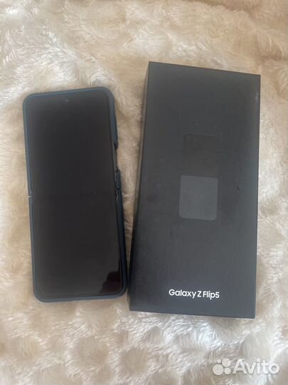 Samsung Galaxy Z Flip5, 8/512 ГБ