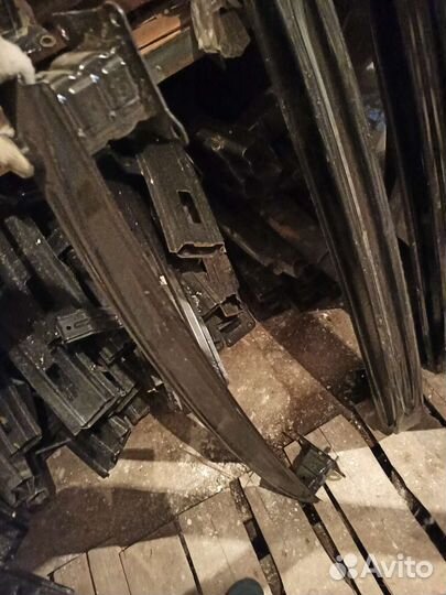 Skoda Yeti Шкода Йети Усилитель заднего бампера