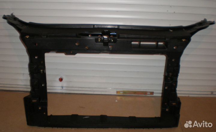 Суппорт радиатора Skoda Fabia 2