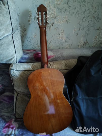 Гитара Yamaha С40, чехол, подставка для ноги