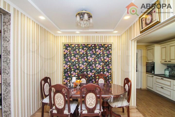 Дом 143 м² на участке 7,3 сот.