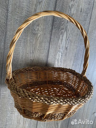 Корзина плетеная