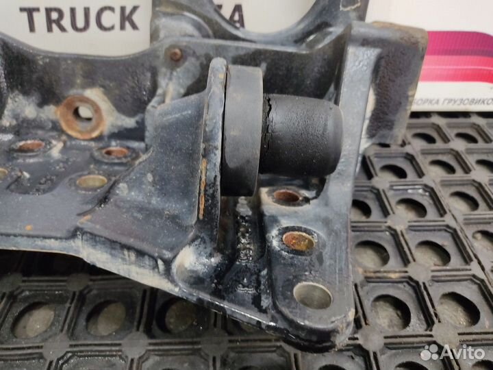 Кронштейн буксировочный левый Volvo FH, Volvo FM