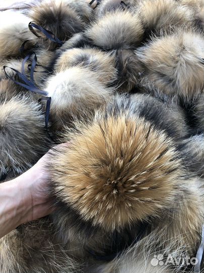 Помпон из енота