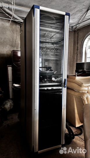 Шкаф телекоммуникационный напольный