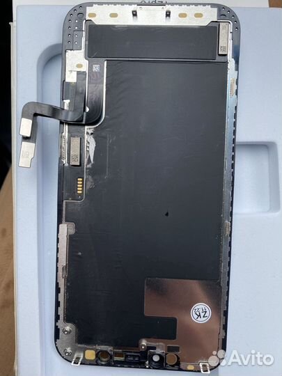 Дисплей на iPhone 12