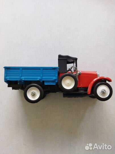 Модель СССР амо Ф -15 (1:43)