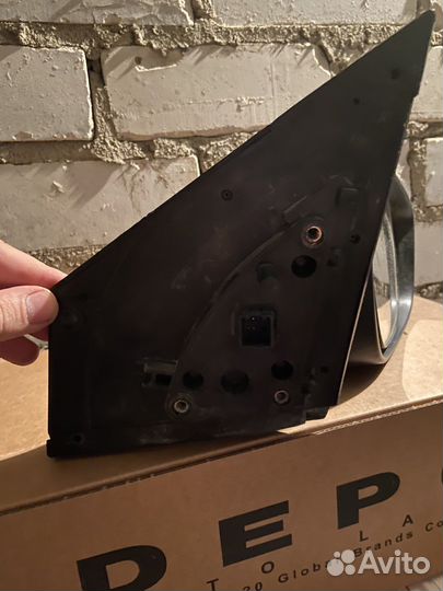 Боковое зеркало на hyundai solaris 1