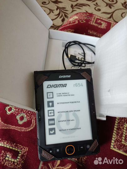 Электронная книга Digma r654 с подсветкой