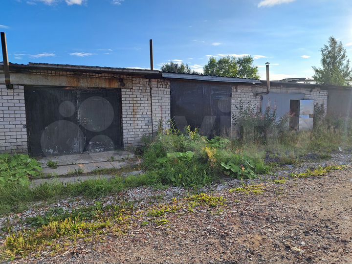 Гараж, > 30 м²