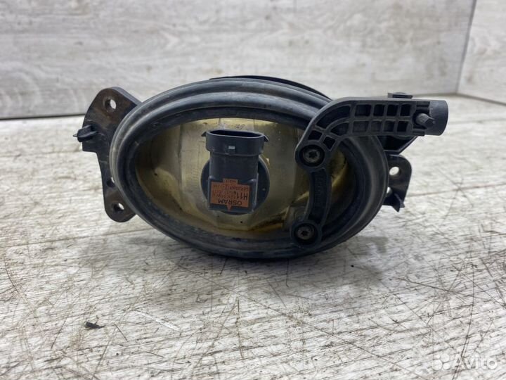 Фара противотуманная правая