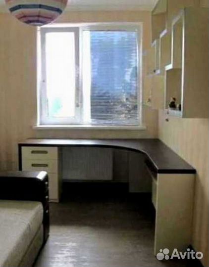 Рабочая зона у окна