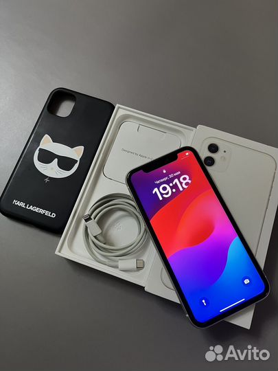 iPhone 11, 64 ГБ