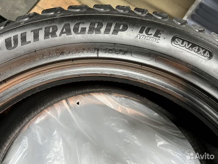Goodyear Ultragrip Ice Arctic 235/55 R19
