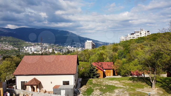 Дом 226 м² на участке 10 сот.