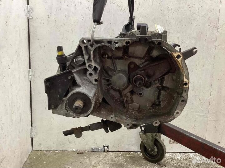 МКПП (механическая коробка переключения передач) R