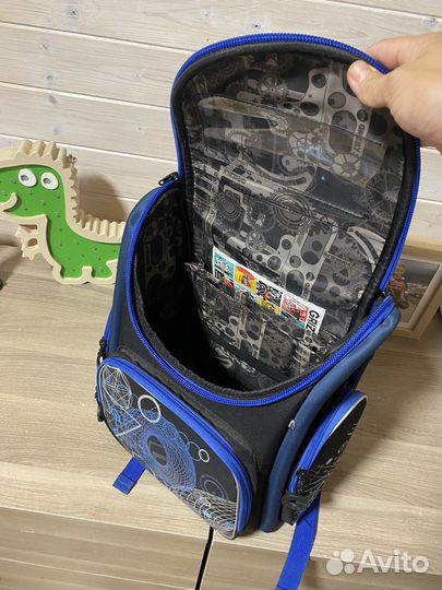 Продам школьный ранец