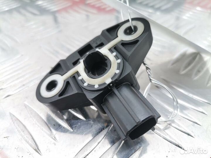 Датчик удара Volkswagen Passat B7 2012 5N0959354D