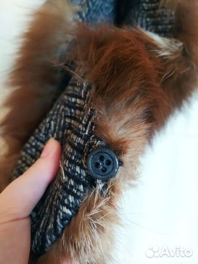 Меховой воротник чернобурка