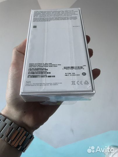 iPhone 12, 64 ГБ