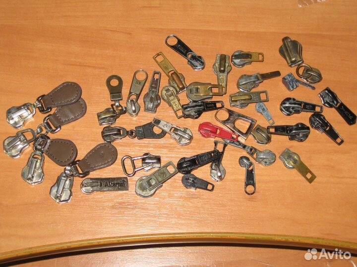 Молнии, бегунки, нитки, мелочи для шитья