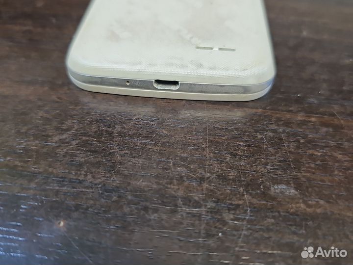 LG L90 D410, 8 ГБ