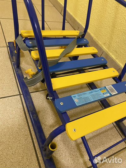 Санки с ручкой