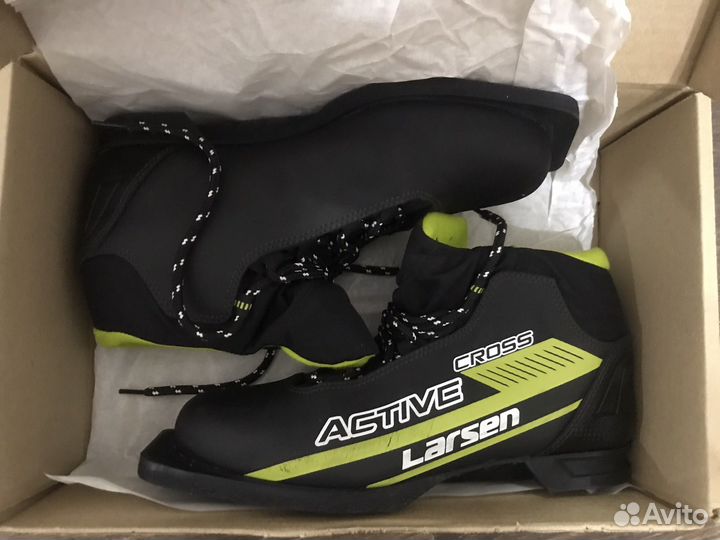 Лыжные ботинки