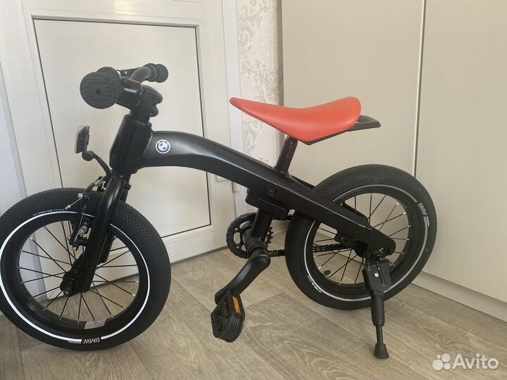 Детский велосипед BMW Kidsbike