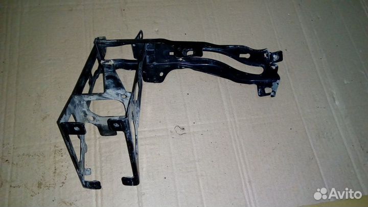 Кронштейн фары левый BMW 3 (2011) F30, F31, F80