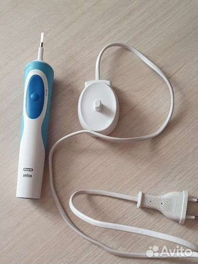 Электрическая зубная щетка braun oral b