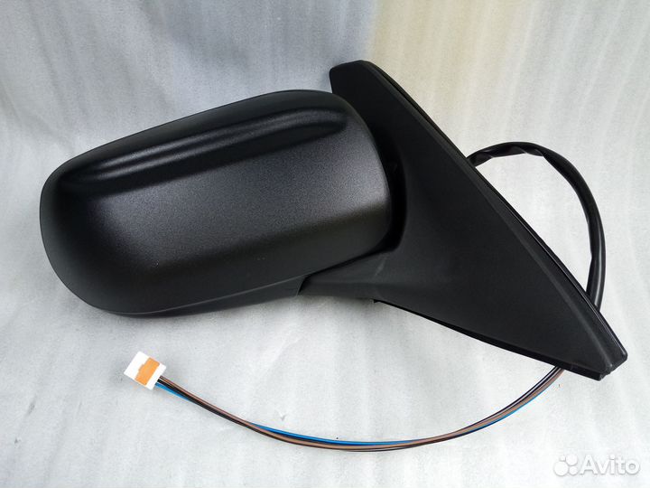 Mazda 323 зеркало правое новое 1998-2003