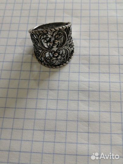 Серебряное кольцо
