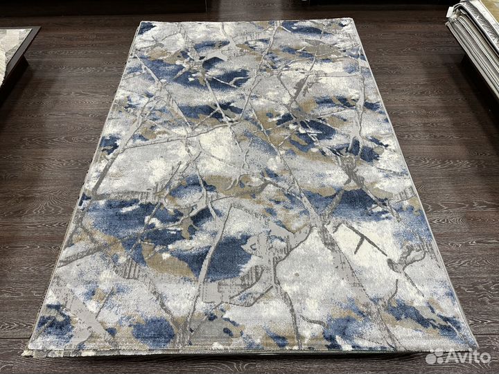 Ковер 2х2.9 новый