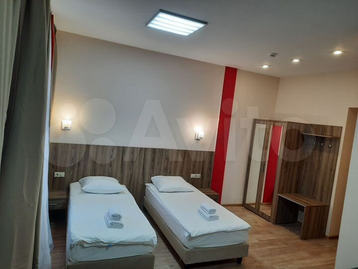 Комната 37 м², 1/3 эт.