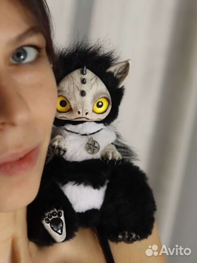 Игрушка ручной работы готический Пухляш