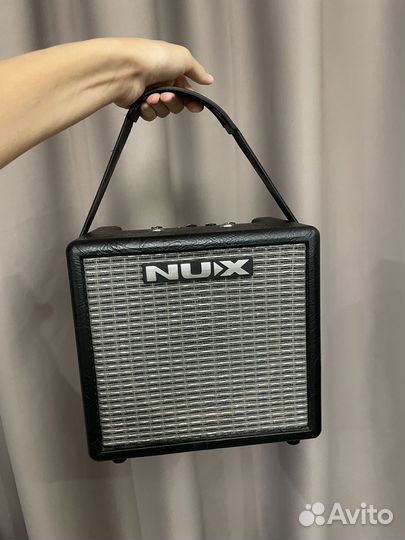 Комбоусилитель nux mighty 8bt