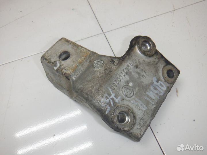 Опора двигателя правая Citroen Xsara