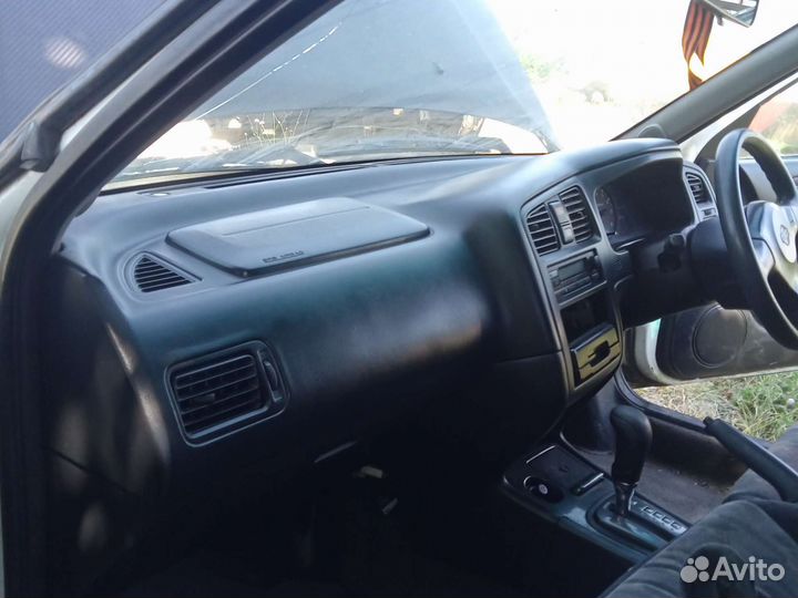 Торпедо Nissan Primera P11