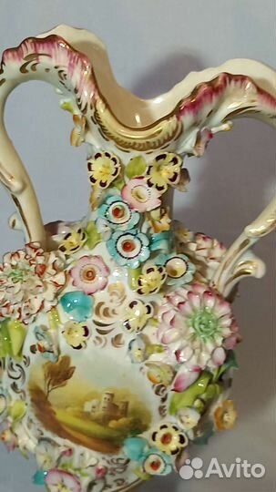 Фарфоровая ваза