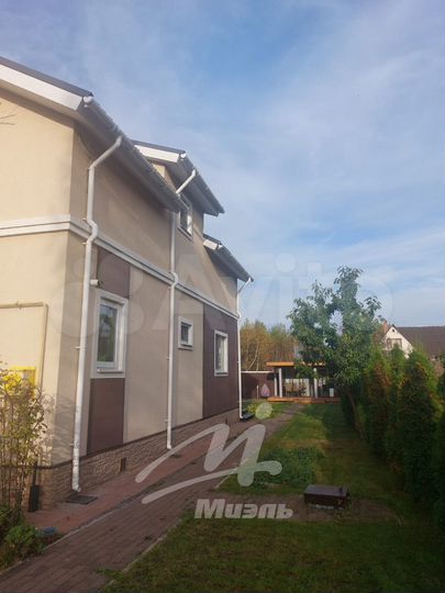 Коттедж 186,5 м² на участке 9,1 сот.