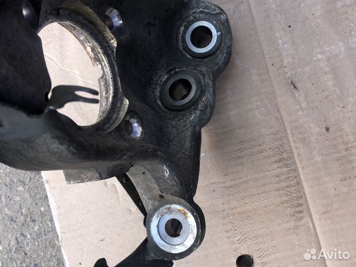 Кулак поворотный правый BMW X5 e70 бмв х5 е70 х6 е