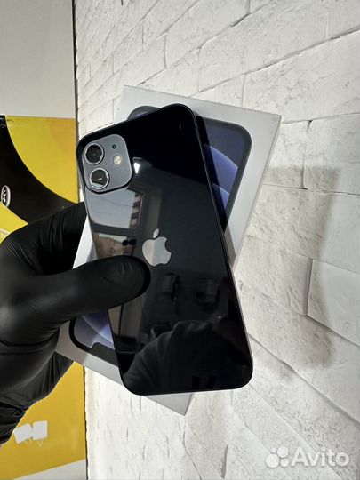 iPhone 12, 64 ГБ