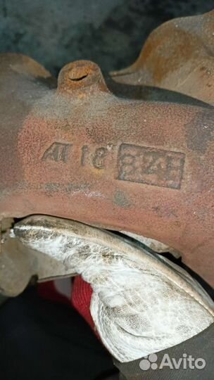 Выпускной коллектор в сборе с катализатором