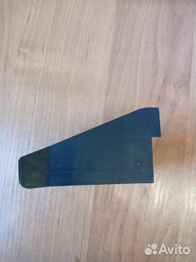 Крепёж салонного фильтра Volkswagen Passat B5