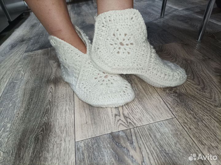 Вязанные комнатные сапожки