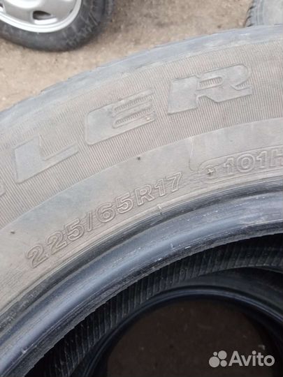 Bridgestone Dueler H/T 225/65 R17
