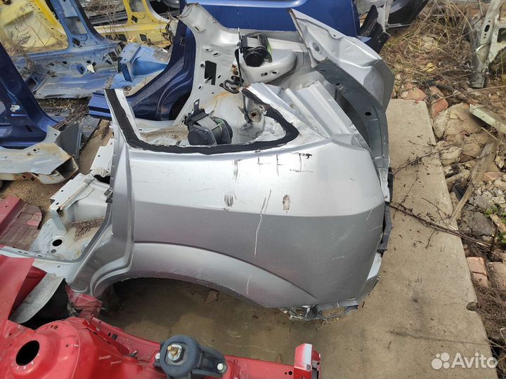 Крыло заднее левое правое Ford Focus 1 хетчбэк