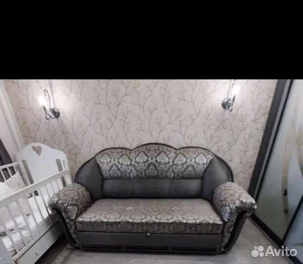 Диван